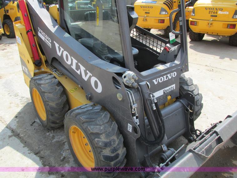 image for item I4135 2012 Volvo MC70C skid steer