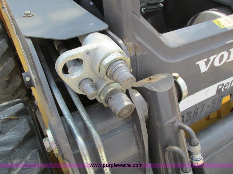 image for item I4135 2012 Volvo MC70C skid steer