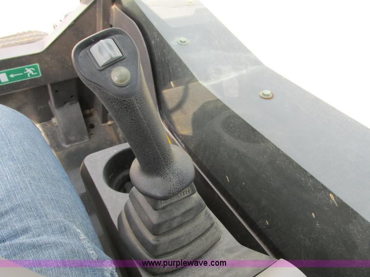 image for item I4135 2012 Volvo MC70C skid steer