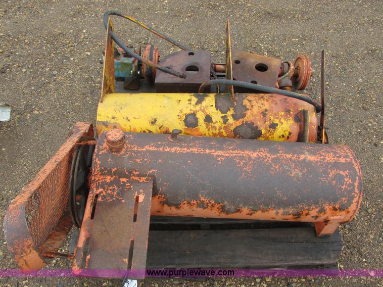 image for item I6071 Hydraulic tank with pump