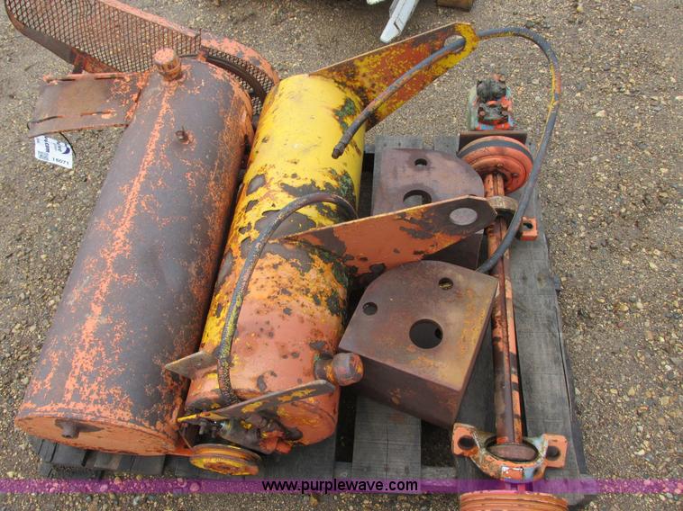 image for item I6071 Hydraulic tank with pump