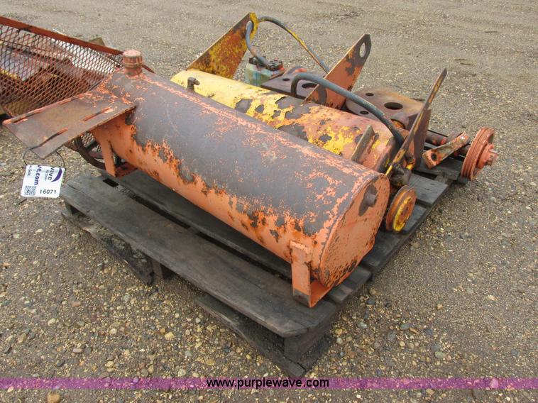 image for item I6071 Hydraulic tank with pump