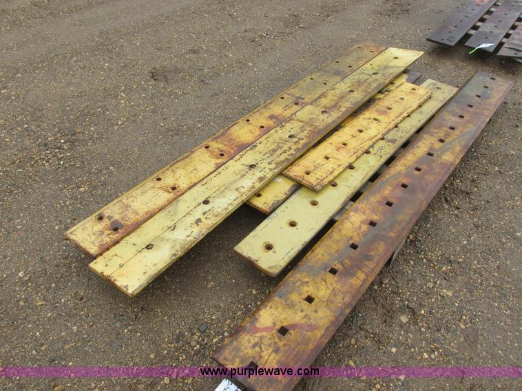 image for item I6089 (6) assorted bolt-on cutting edges