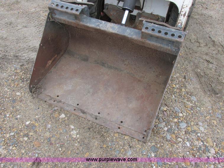 image for item I6099 2004 Bobcat 463F skid steer