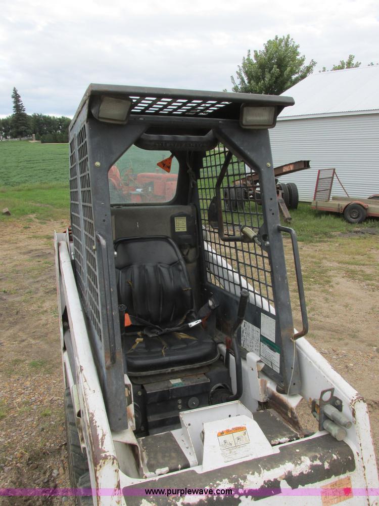 image for item I6099 2004 Bobcat 463F skid steer