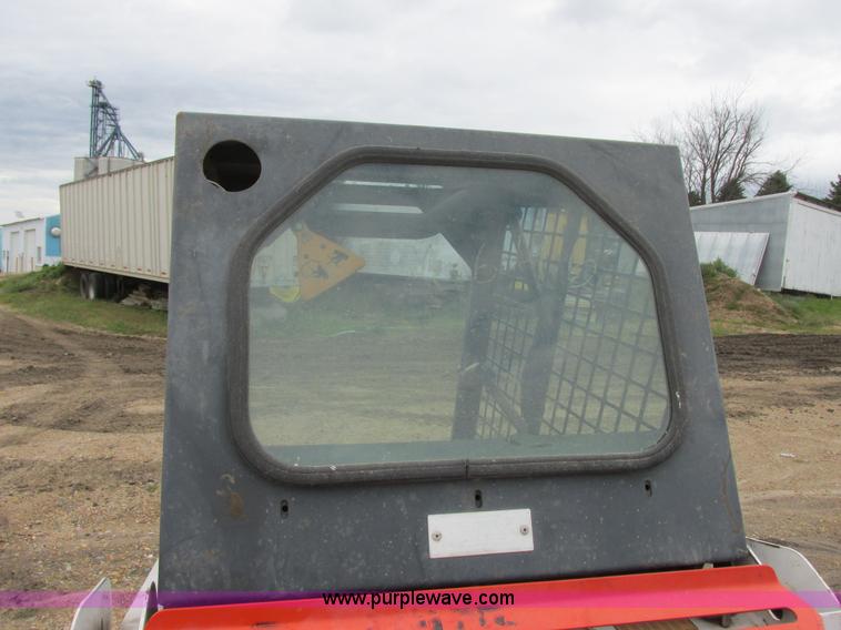image for item I6099 2004 Bobcat 463F skid steer