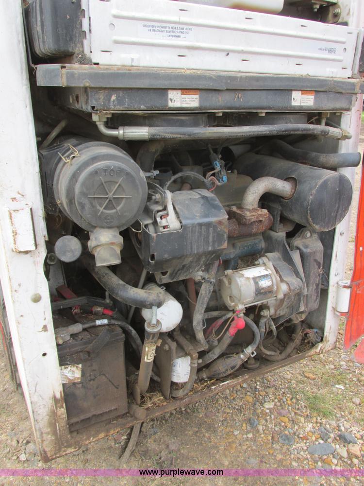 image for item I6099 2004 Bobcat 463F skid steer