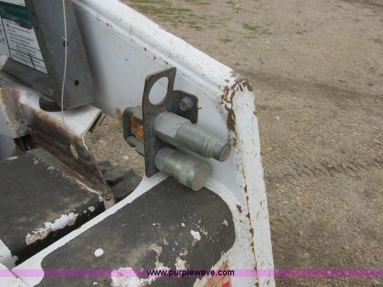 image for item I6099 2004 Bobcat 463F skid steer