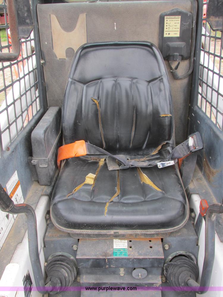 image for item I6099 2004 Bobcat 463F skid steer