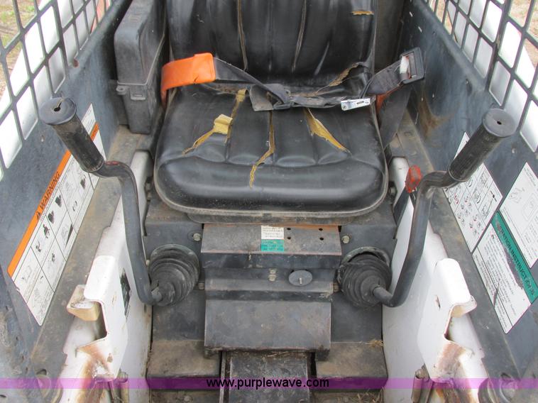 image for item I6099 2004 Bobcat 463F skid steer