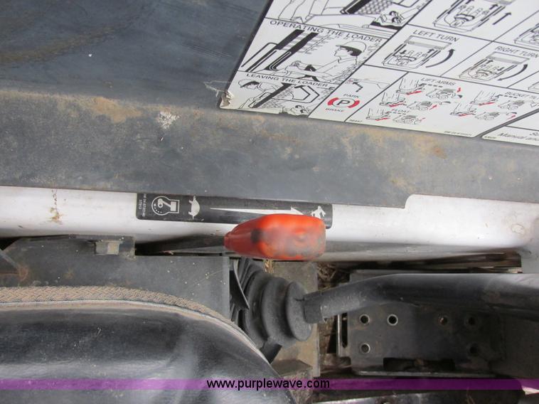 image for item I6099 2004 Bobcat 463F skid steer