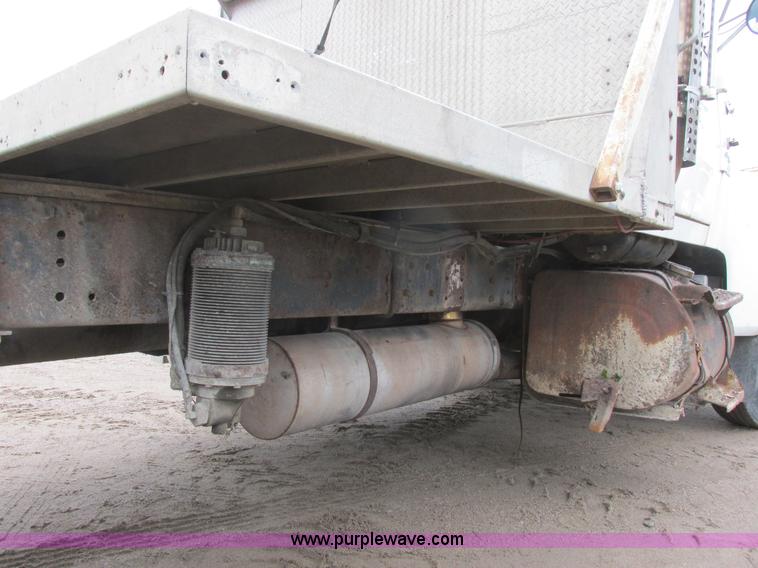 image for item I6136 1982 Ford LTL 9000 semi truck