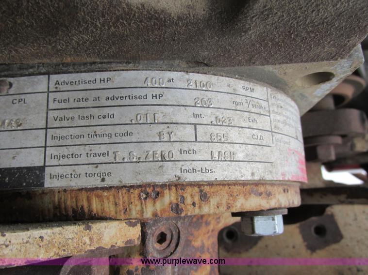 image for item I6136 1982 Ford LTL 9000 semi truck