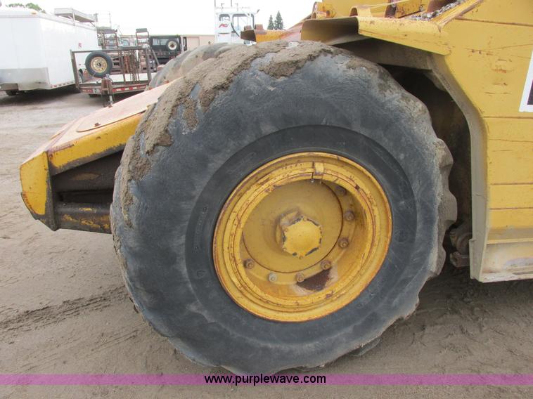 image for item I6145 1979 Caterpillar 613B elevating scraper