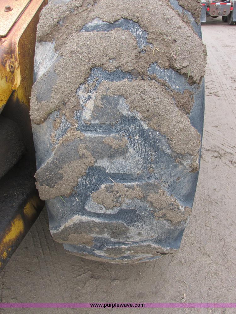 image for item I6145 1979 Caterpillar 613B elevating scraper