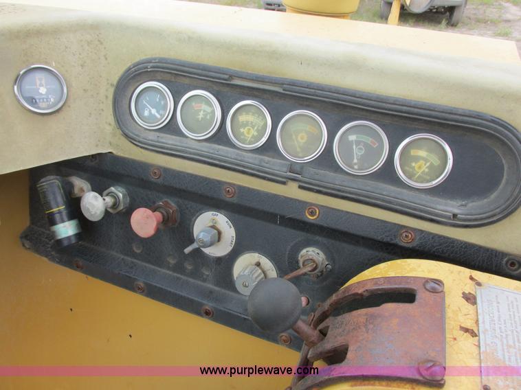 image for item I6145 1979 Caterpillar 613B elevating scraper