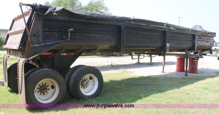 image for item I7258 2000 Lufkin Ultra-Light dump trailer