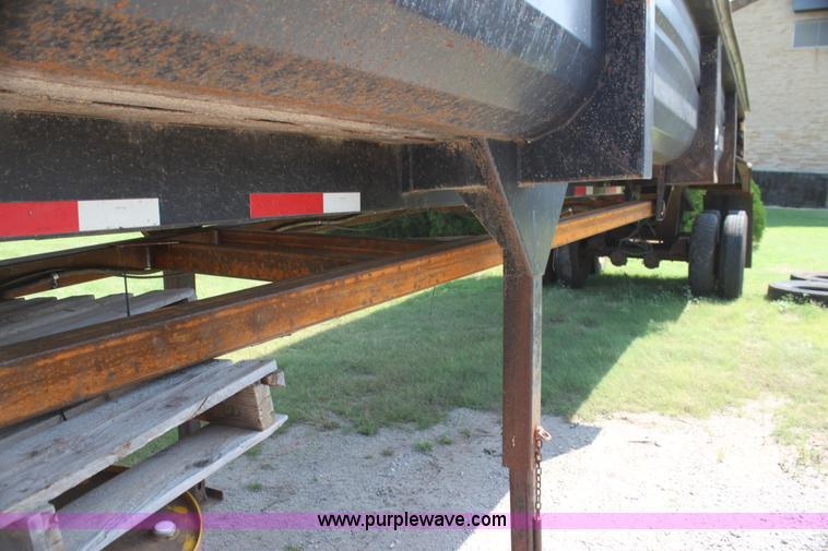 image for item I7258 2000 Lufkin Ultra-Light dump trailer