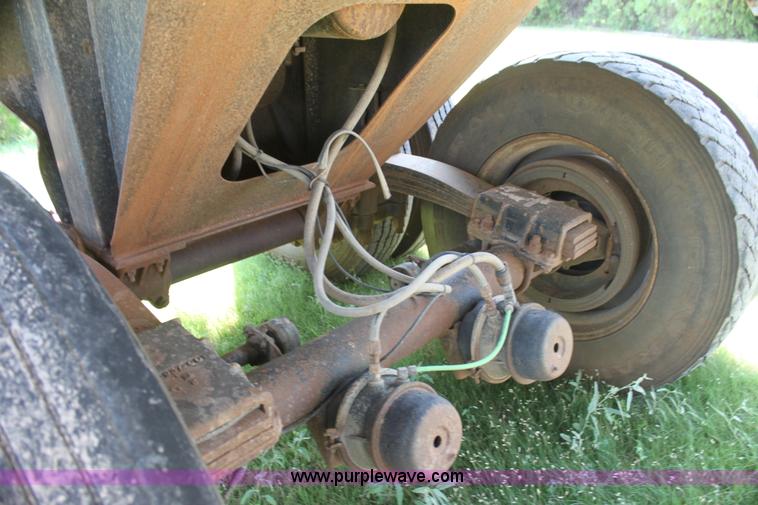 image for item I7258 2000 Lufkin Ultra-Light dump trailer