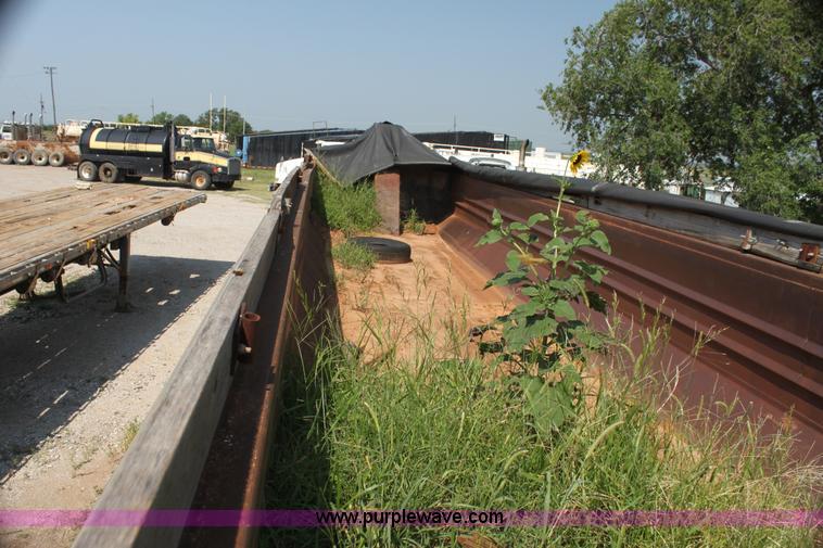 image for item I7258 2000 Lufkin Ultra-Light dump trailer