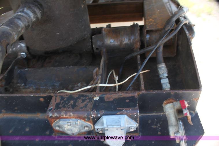 image for item I7258 2000 Lufkin Ultra-Light dump trailer