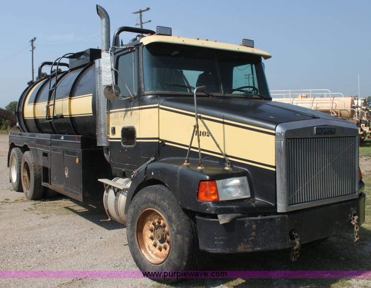 image for item I7259 1988 White WCA tank truck