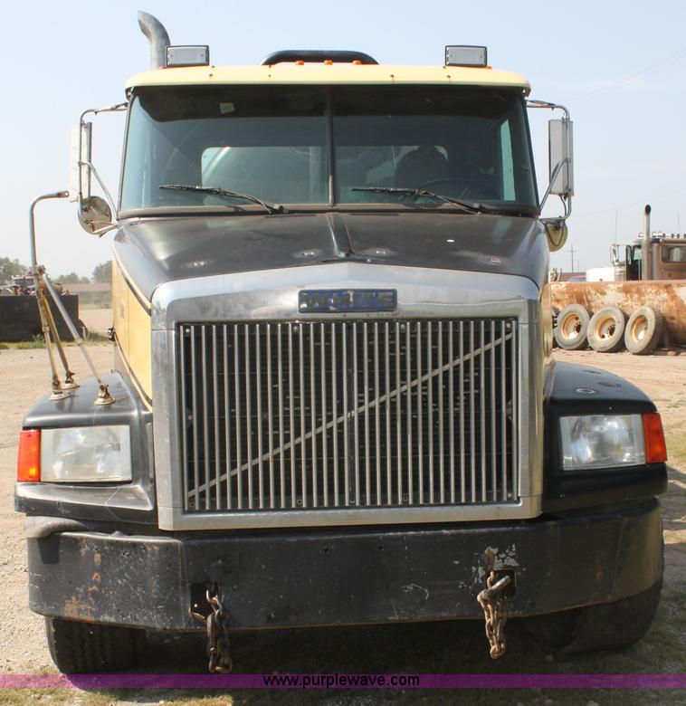 image for item I7259 1988 White WCA tank truck