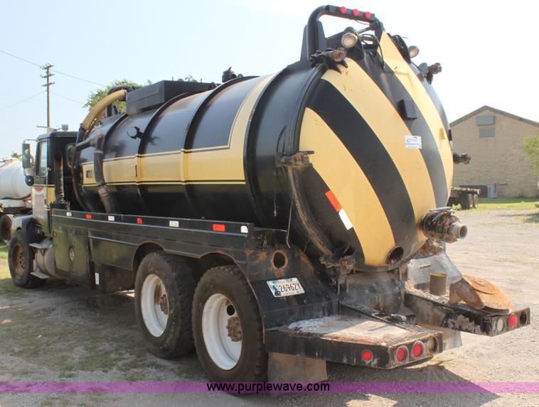 image for item I7259 1988 White WCA tank truck