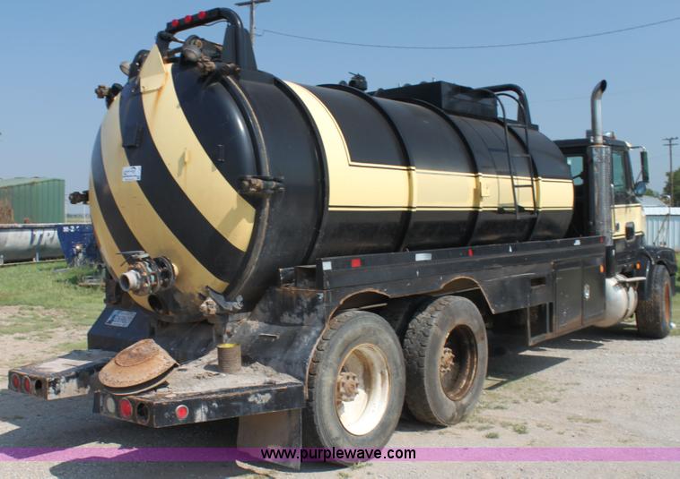 image for item I7259 1988 White WCA tank truck