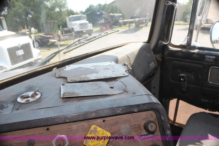 image for item I7259 1988 White WCA tank truck