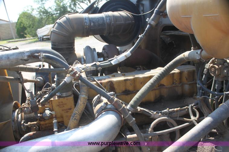 image for item I7259 1988 White WCA tank truck