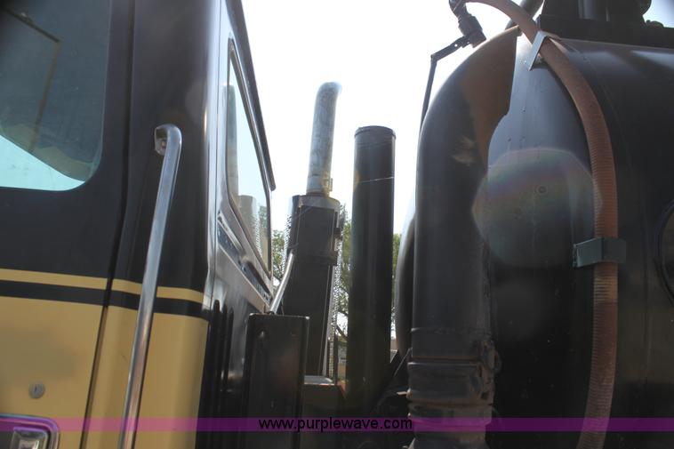 image for item I7259 1988 White WCA tank truck