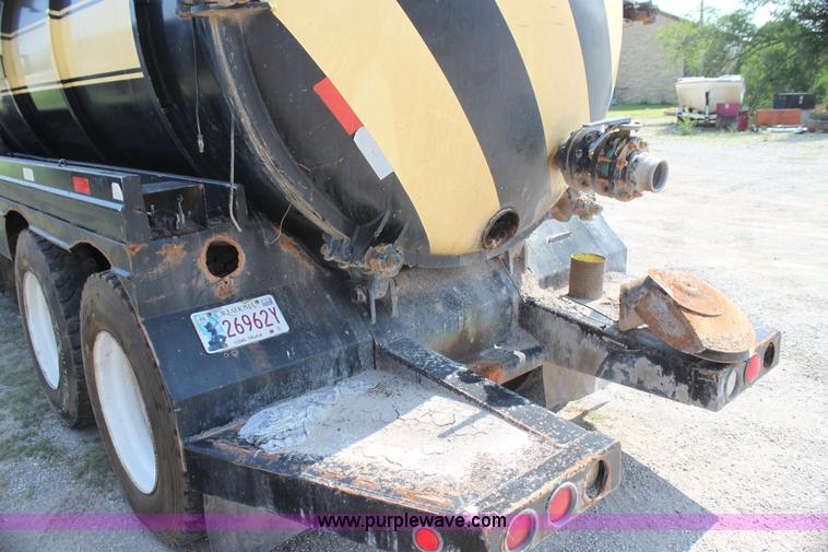 image for item I7259 1988 White WCA tank truck