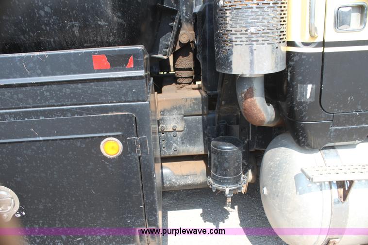 image for item I7259 1988 White WCA tank truck