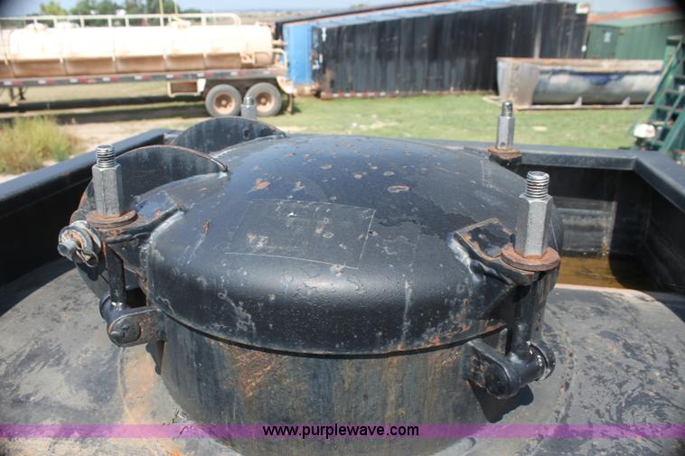 image for item I7259 1988 White WCA tank truck