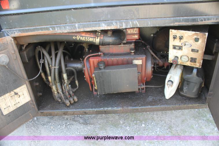 image for item I7259 1988 White WCA tank truck