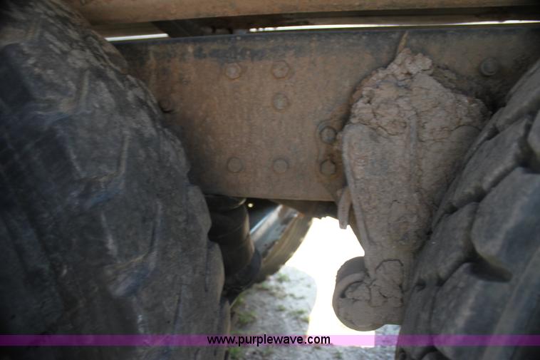 image for item I7259 1988 White WCA tank truck