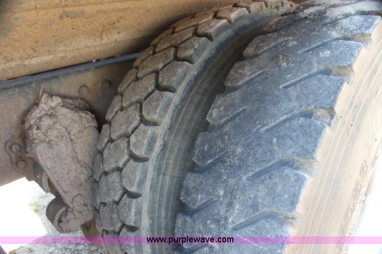 image for item I7259 1988 White WCA tank truck