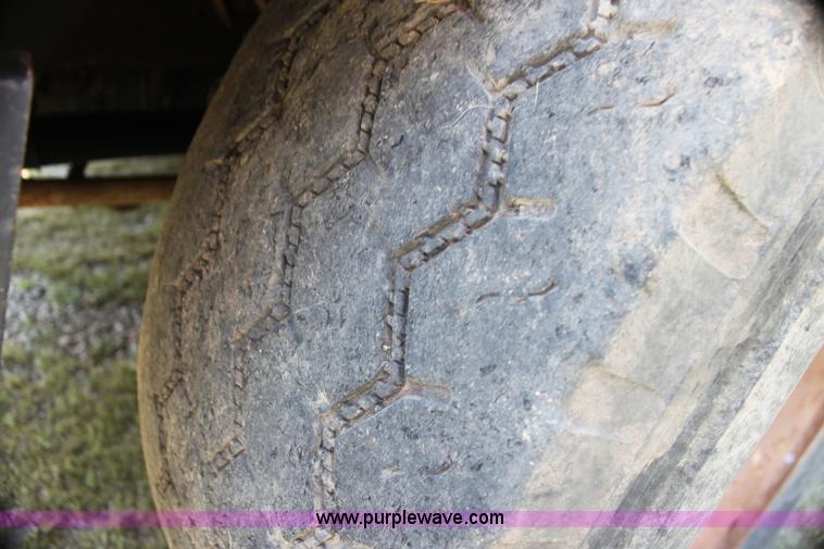 image for item I7259 1988 White WCA tank truck