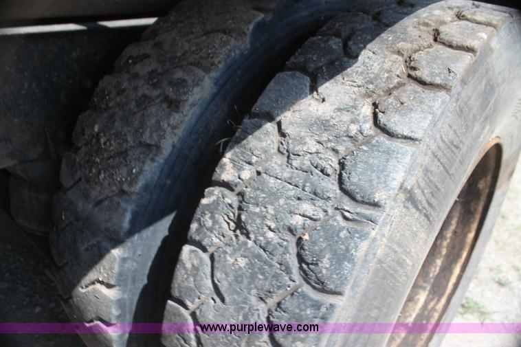 image for item I7259 1988 White WCA tank truck