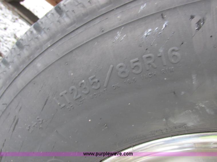 image for item I8949 1993 Ford F450 Super Duty XL flatbed truck