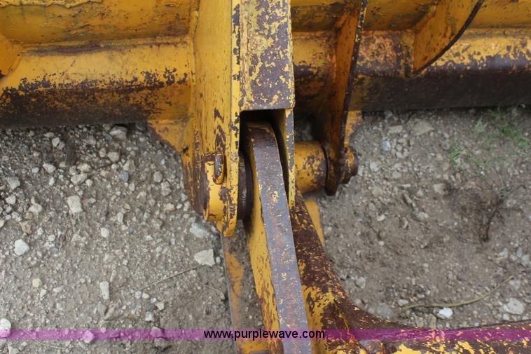 image for item J2127 International 175 track loader