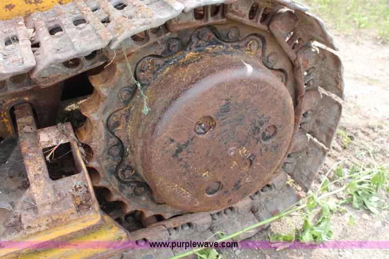 image for item J2127 International 175 track loader