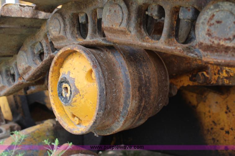 image for item J2127 International 175 track loader