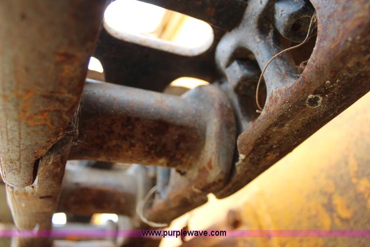 image for item J2127 International 175 track loader