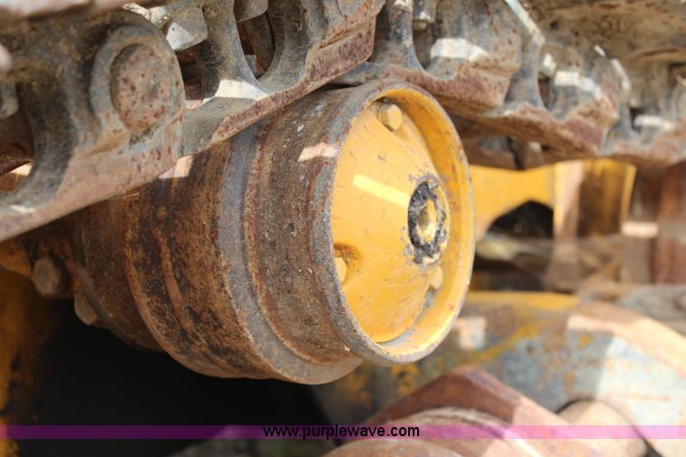 image for item J2127 International 175 track loader