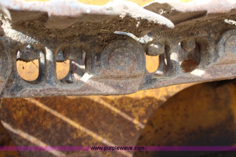 image for item J2127 International 175 track loader