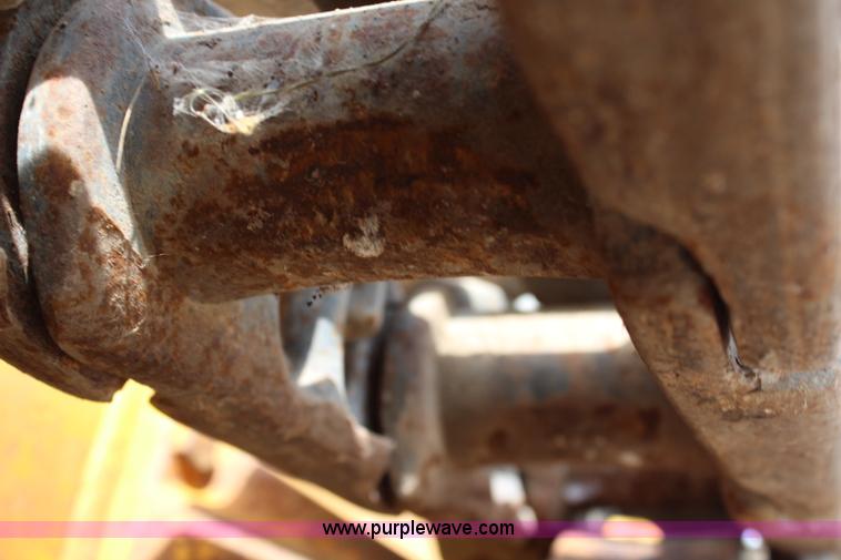 image for item J2127 International 175 track loader