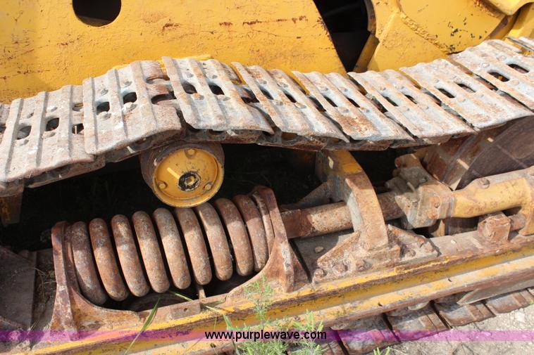 image for item J2127 International 175 track loader