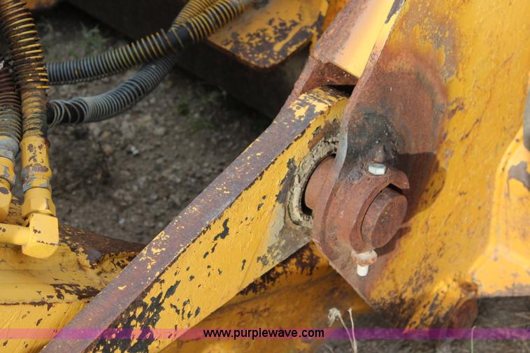 image for item J2127 International 175 track loader